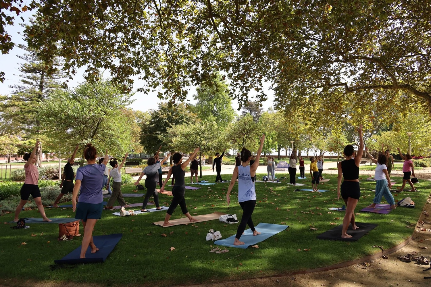 in.Str // AULA DE YOGA