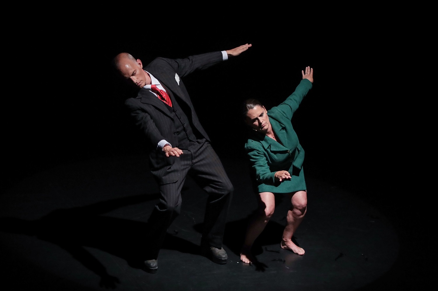 in.Str // Nu Meio - Bailão, de Filipa Francisco e Bruno Cochat & Brinde Solsticial